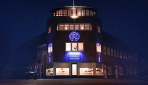 Veel van onze klanten lopen gewoon even binnen. Bellen kan natuurlijk ook. Welkom bent u altijd.